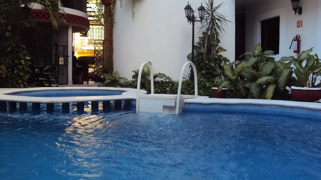 La Matatena Hotel Playa del Carmen 3*,